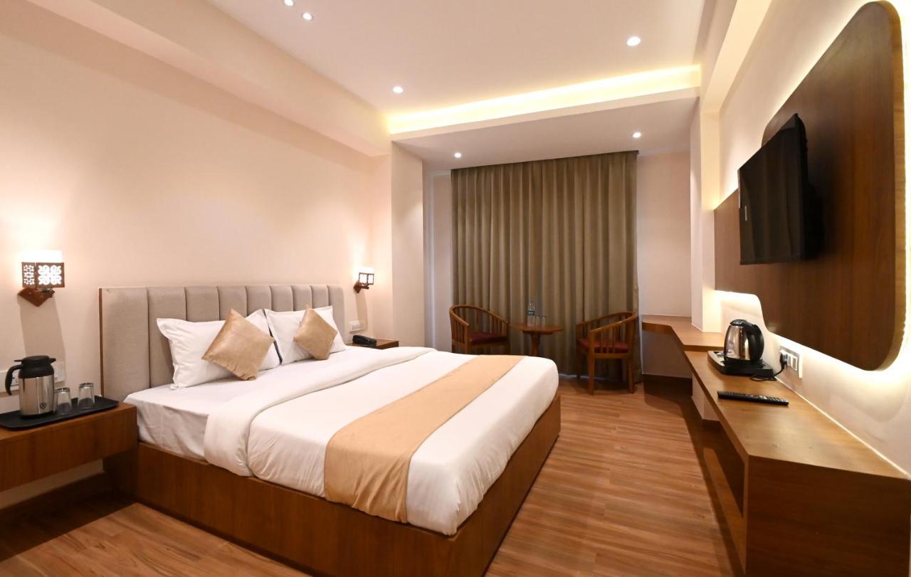 Hotel Blue Sapphire Kota  Exterior photo